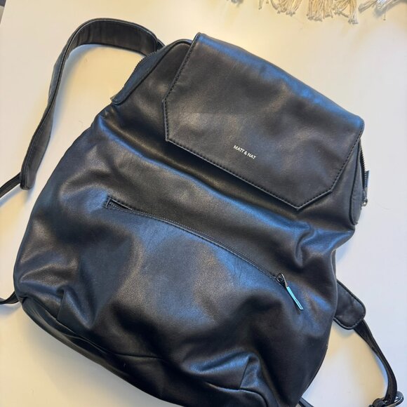 Matt & Nat Vegan Leather Black Backpack - Picture 1 of 5